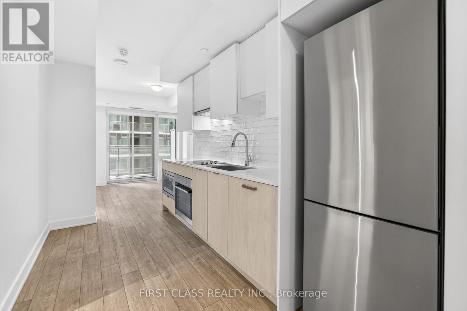 1615 - 195 REDPATH AVENUE Image 6