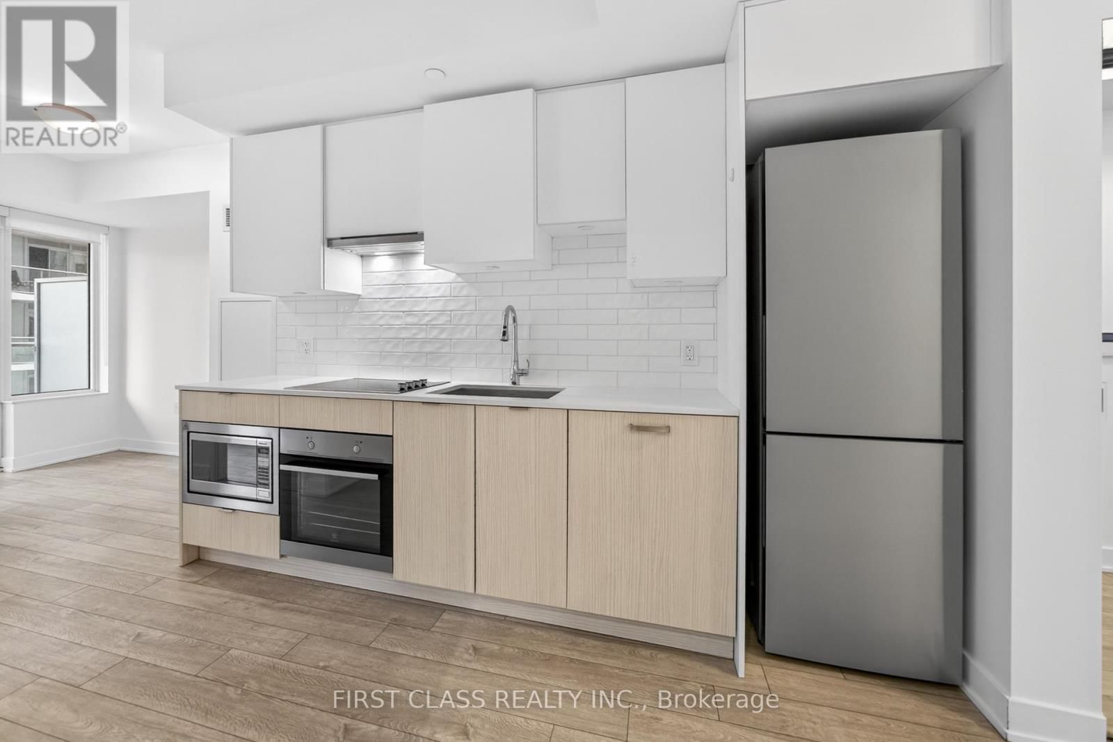 1615 - 195 REDPATH AVENUE Image 7