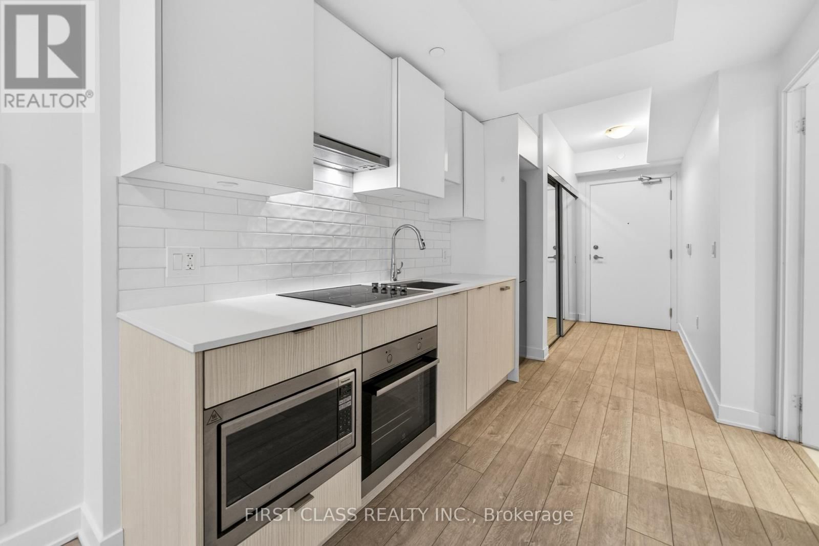 1615 - 195 REDPATH AVENUE Image 8