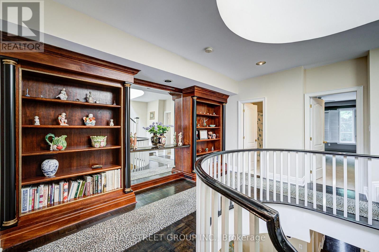 529 DAVENPORT ROAD Image 12