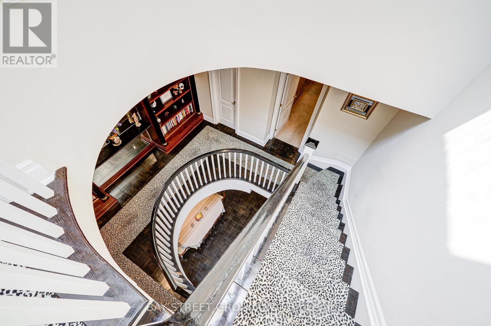 529 DAVENPORT ROAD Image 17