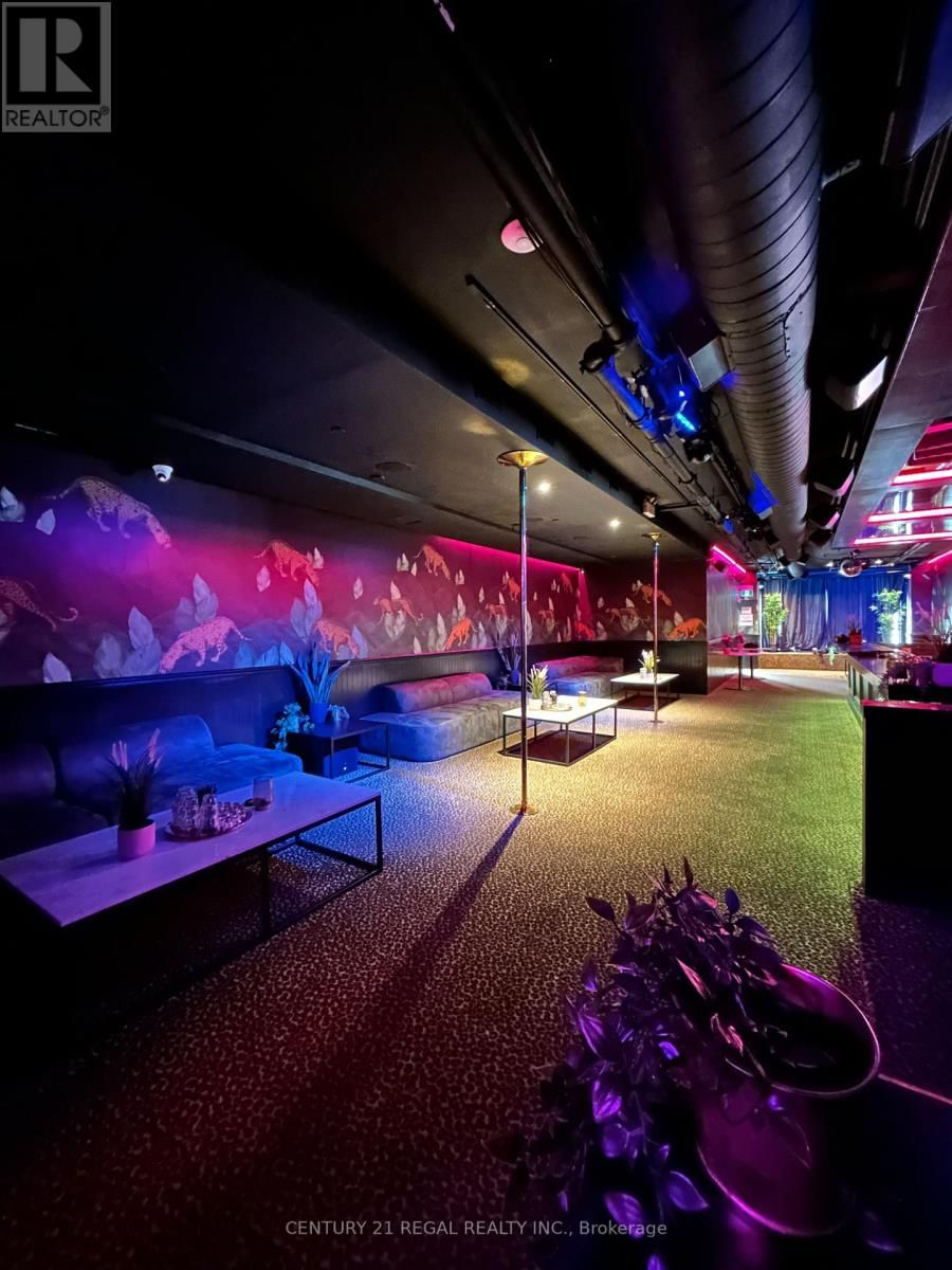 563 QUEEN STREET WEST Image 1