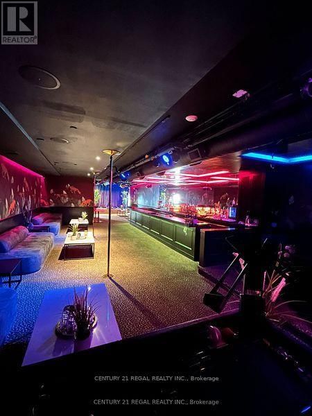 563 QUEEN STREET WEST Image 2