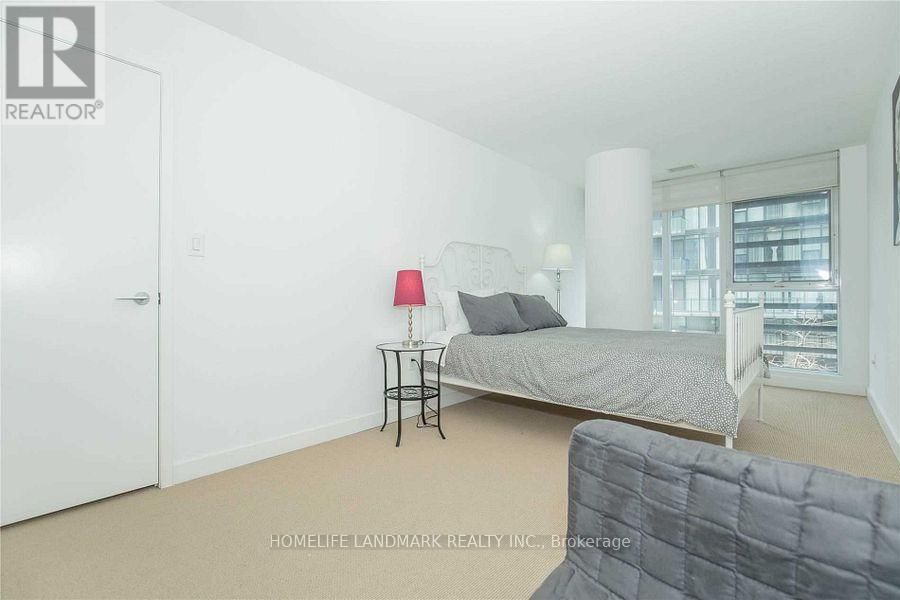 26 CAPREOL COURT Image 20