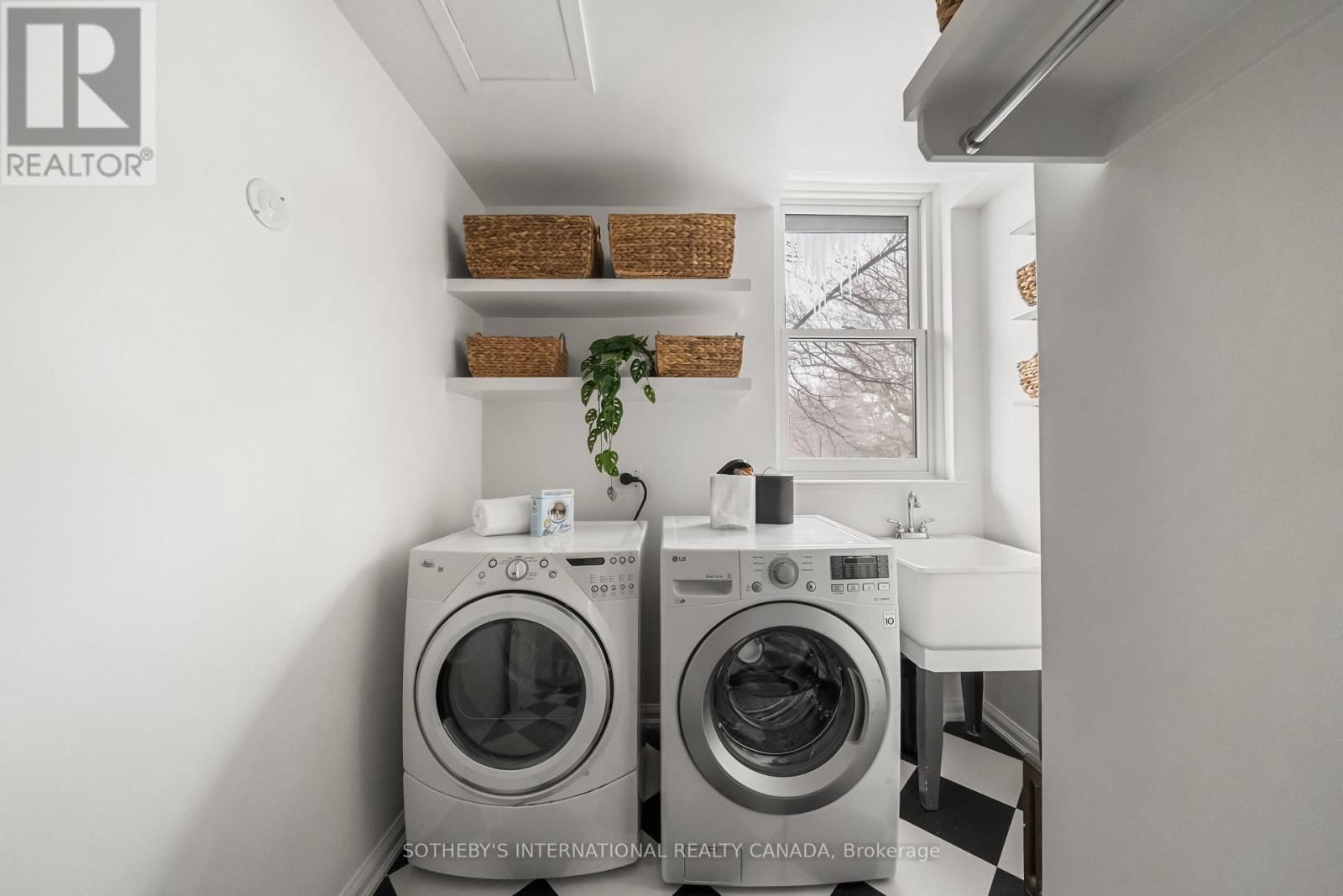 92 WOODLAWN AVENUE Image 30