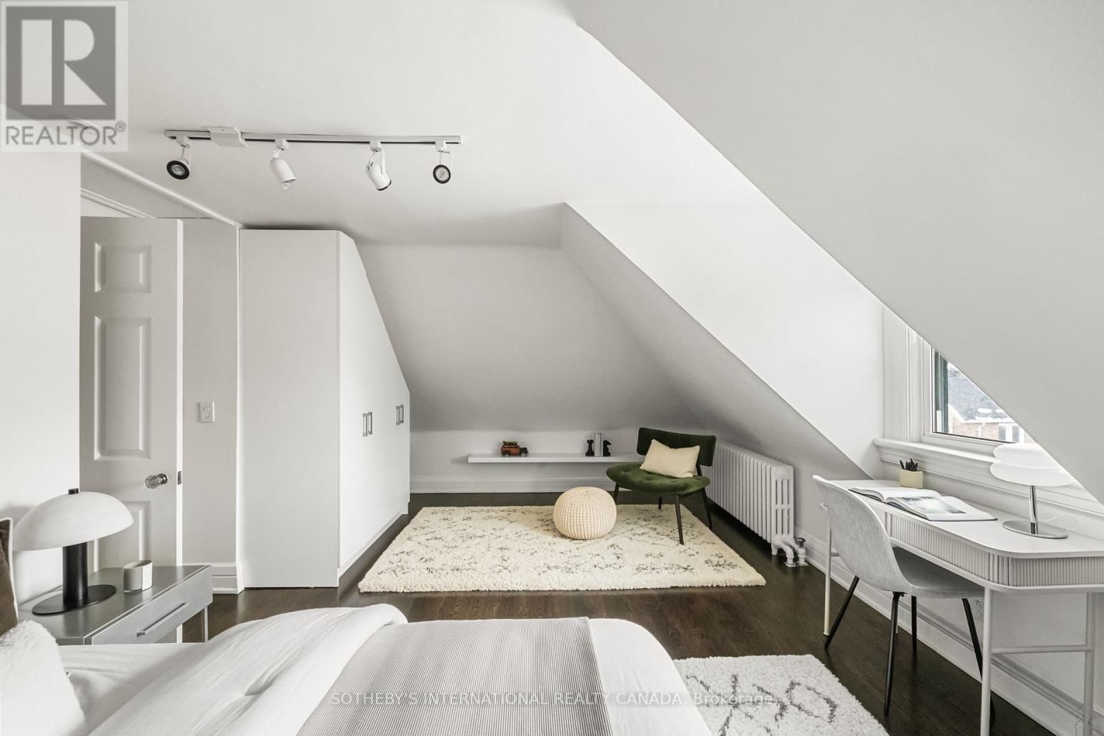 92 WOODLAWN AVENUE Image 34