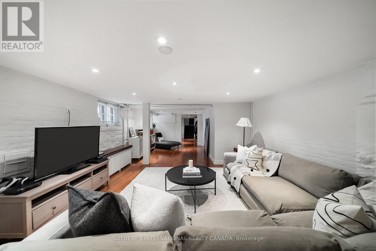 92 WOODLAWN AVENUE Image 37