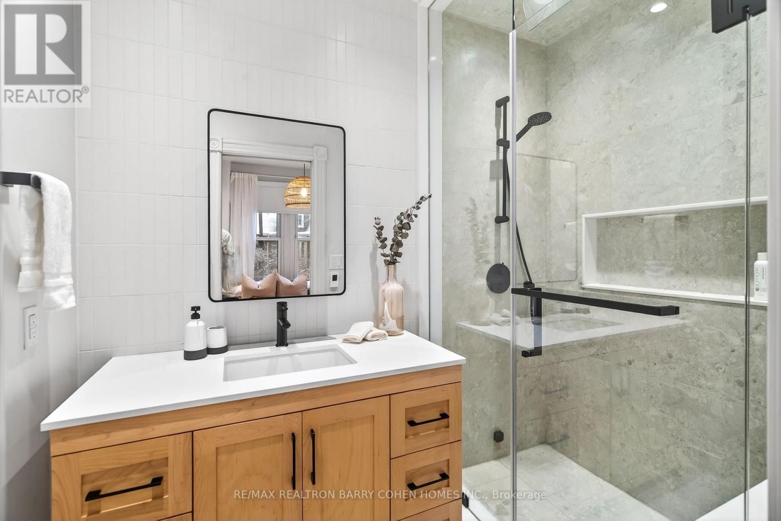 198 MACPHERSON AVENUE Image 29