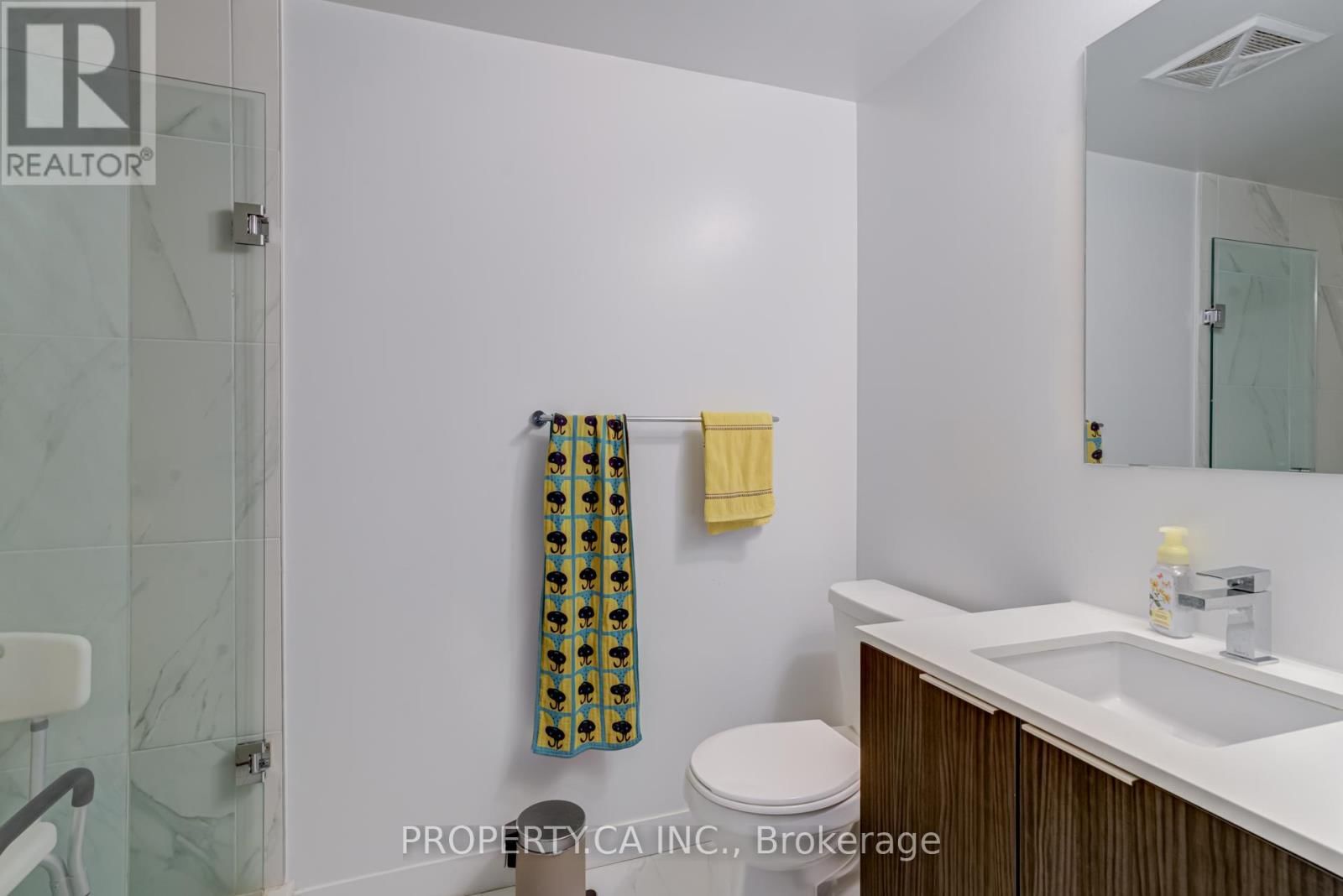 518 - 31 TIPPETT ROAD Image 11