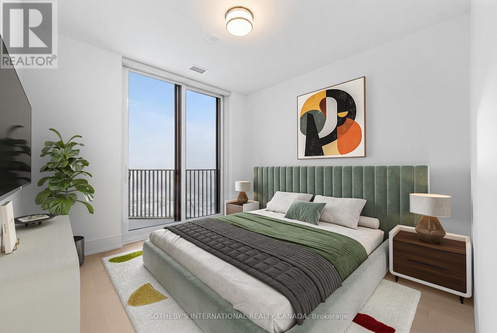 932 - 155 MERCHANTS' WHARF Image 12