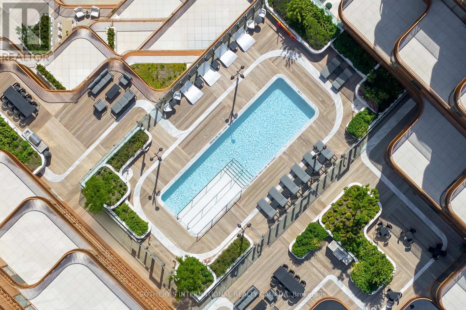 932 - 155 MERCHANTS' WHARF Image 21