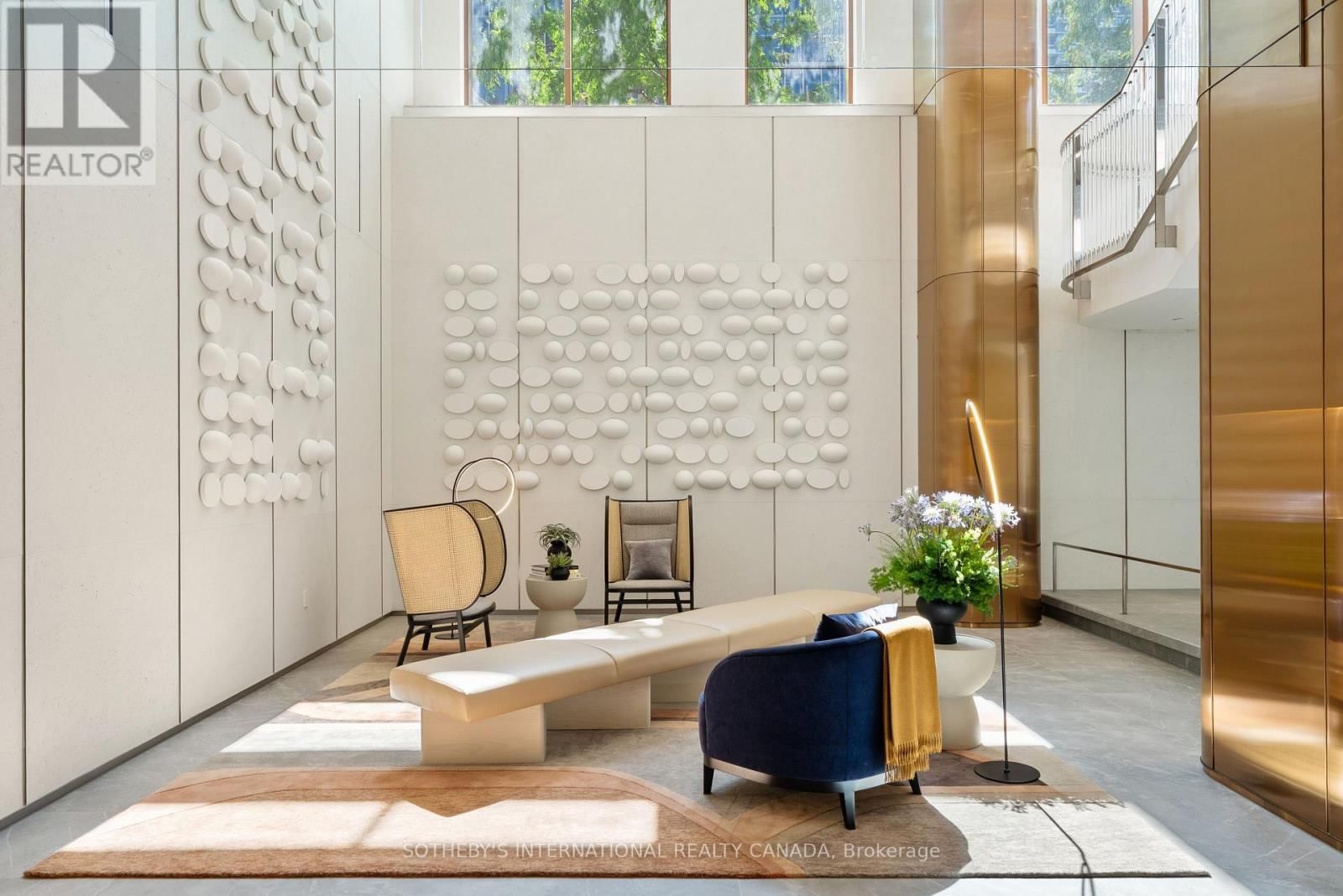 932 - 155 MERCHANTS' WHARF Image 36