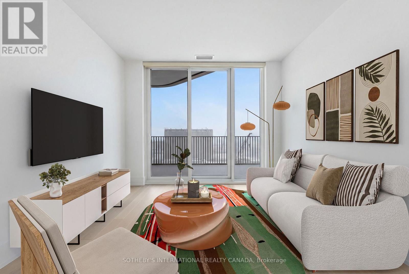 932 - 155 MERCHANTS' WHARF Image 6