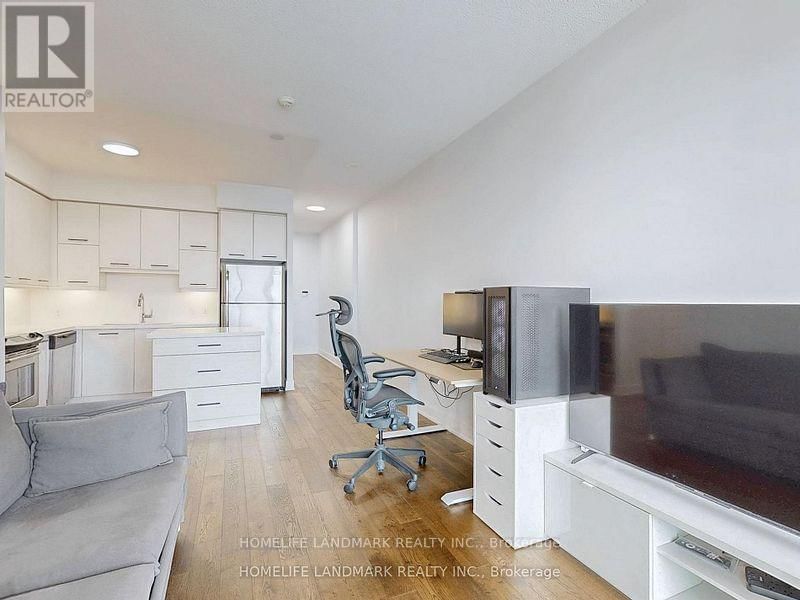 1711 - 26 NORTON AVENUE Image 10