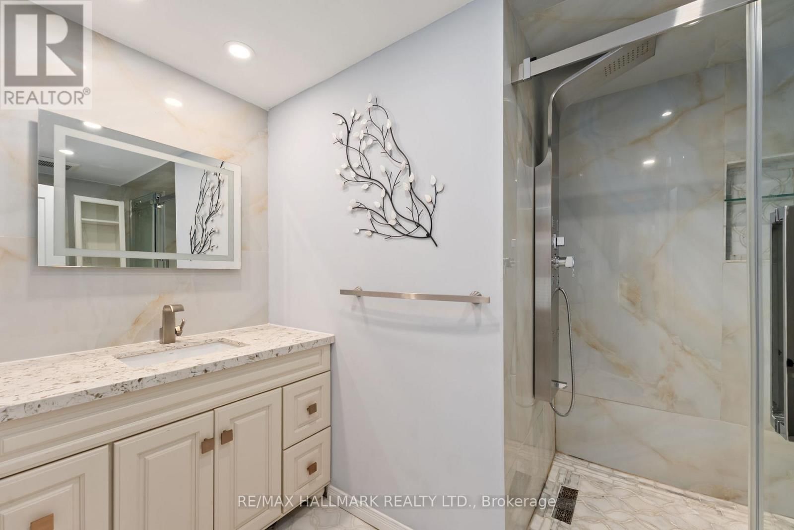 21 KING HIGH AVENUE Image 16