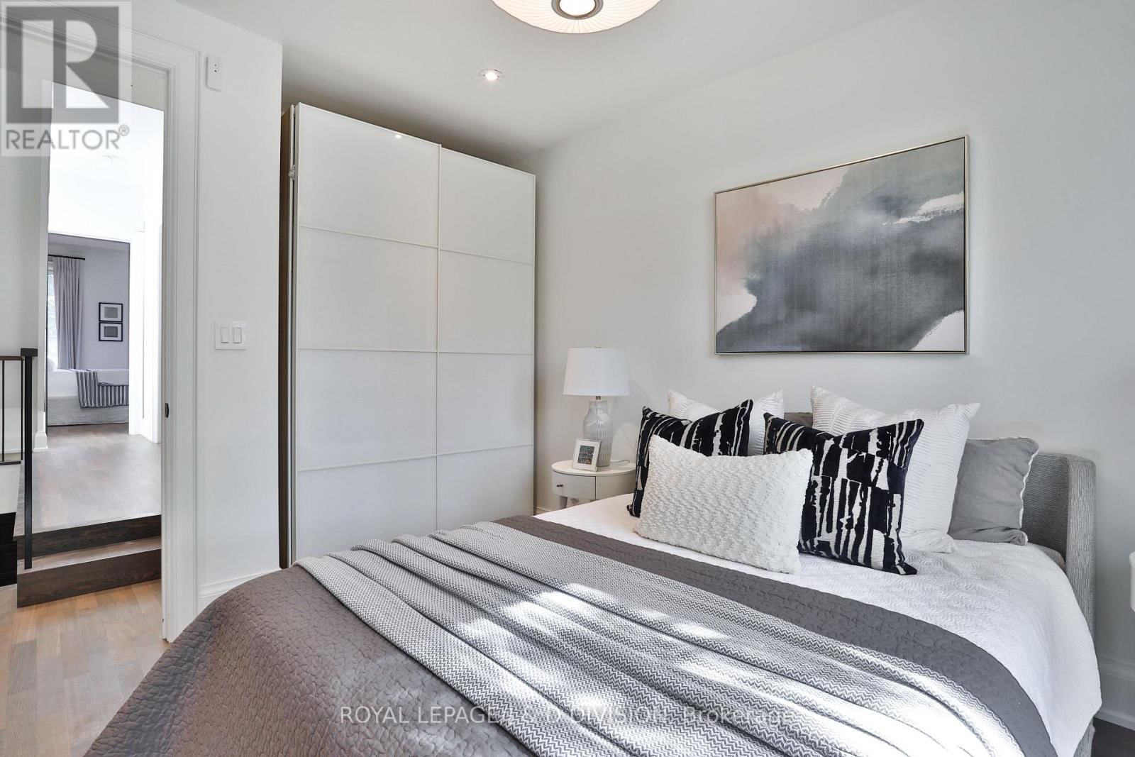 69 SULLIVAN STREET Image 25