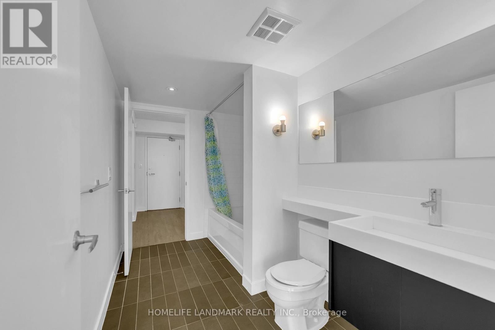 3511 - 25 TELEGRAM MEWS Image 18