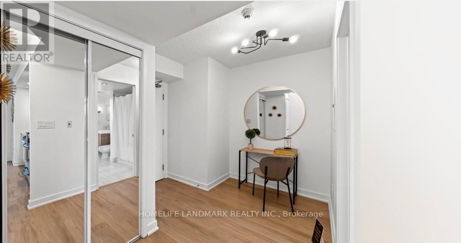 3511 - 25 TELEGRAM MEWS Image 22