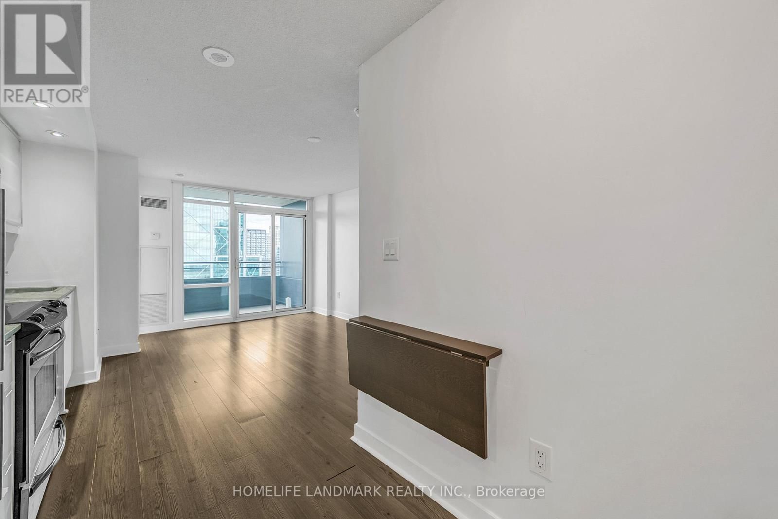 3511 - 25 TELEGRAM MEWS Image 27