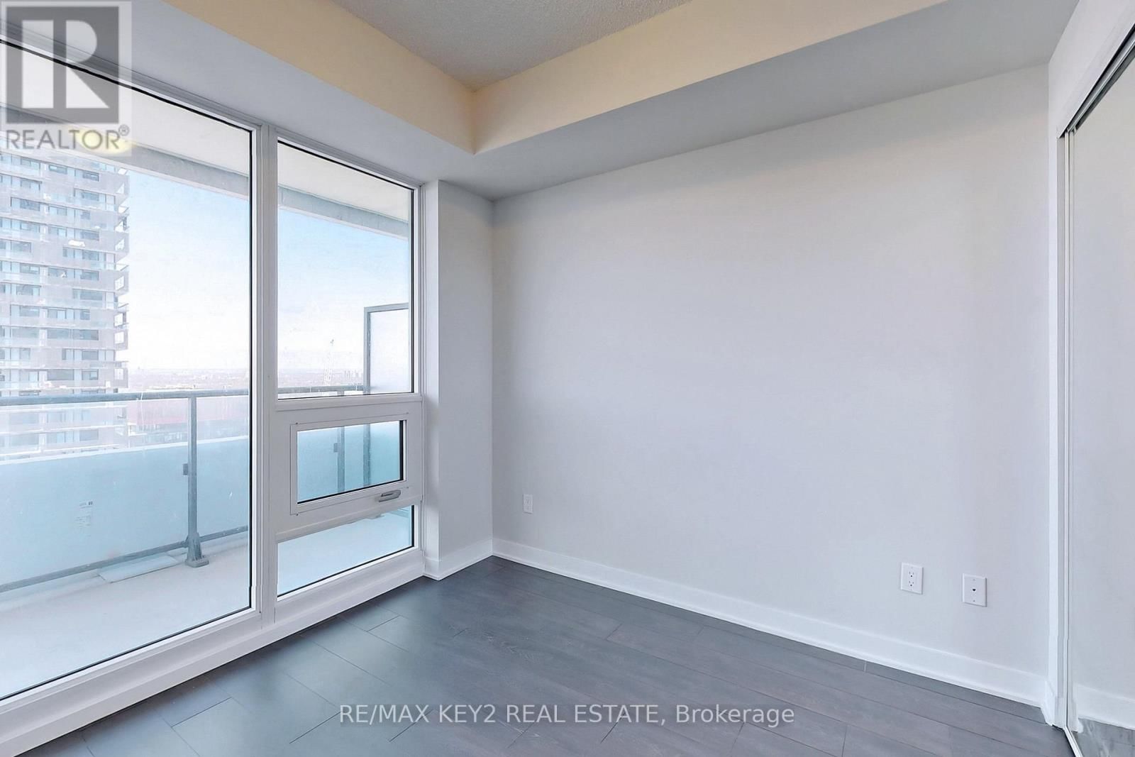 3310 - 2221 YONGE STREET Image 10