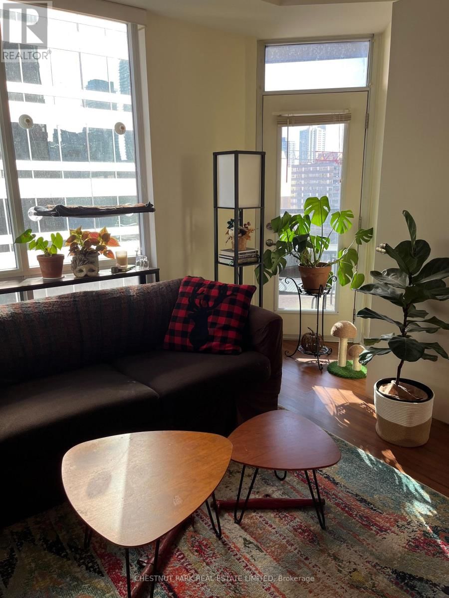 1209 - 85 BLOOR STREET EAST Image 8