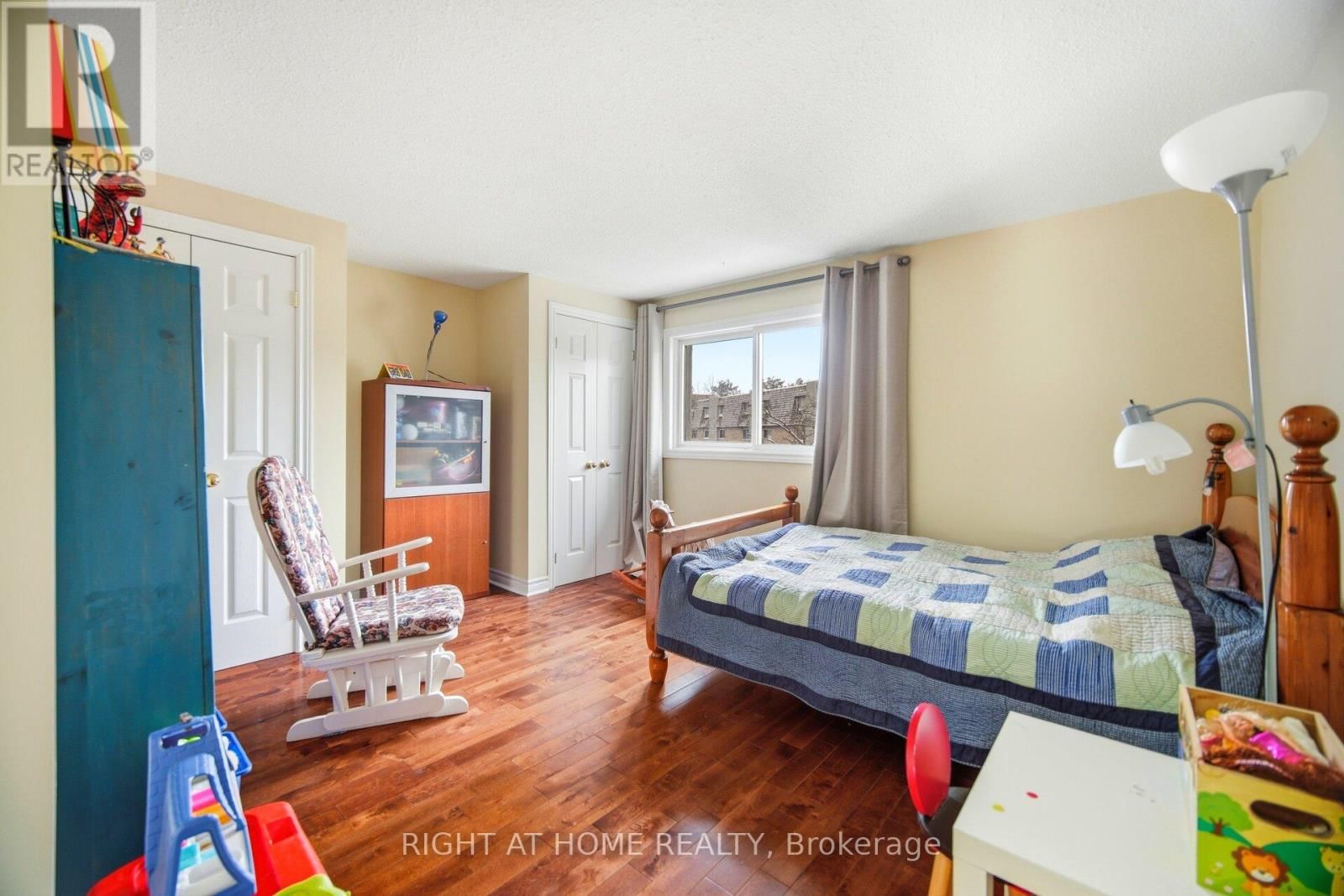 94 DUTCH MYRTLE WAY Image 26