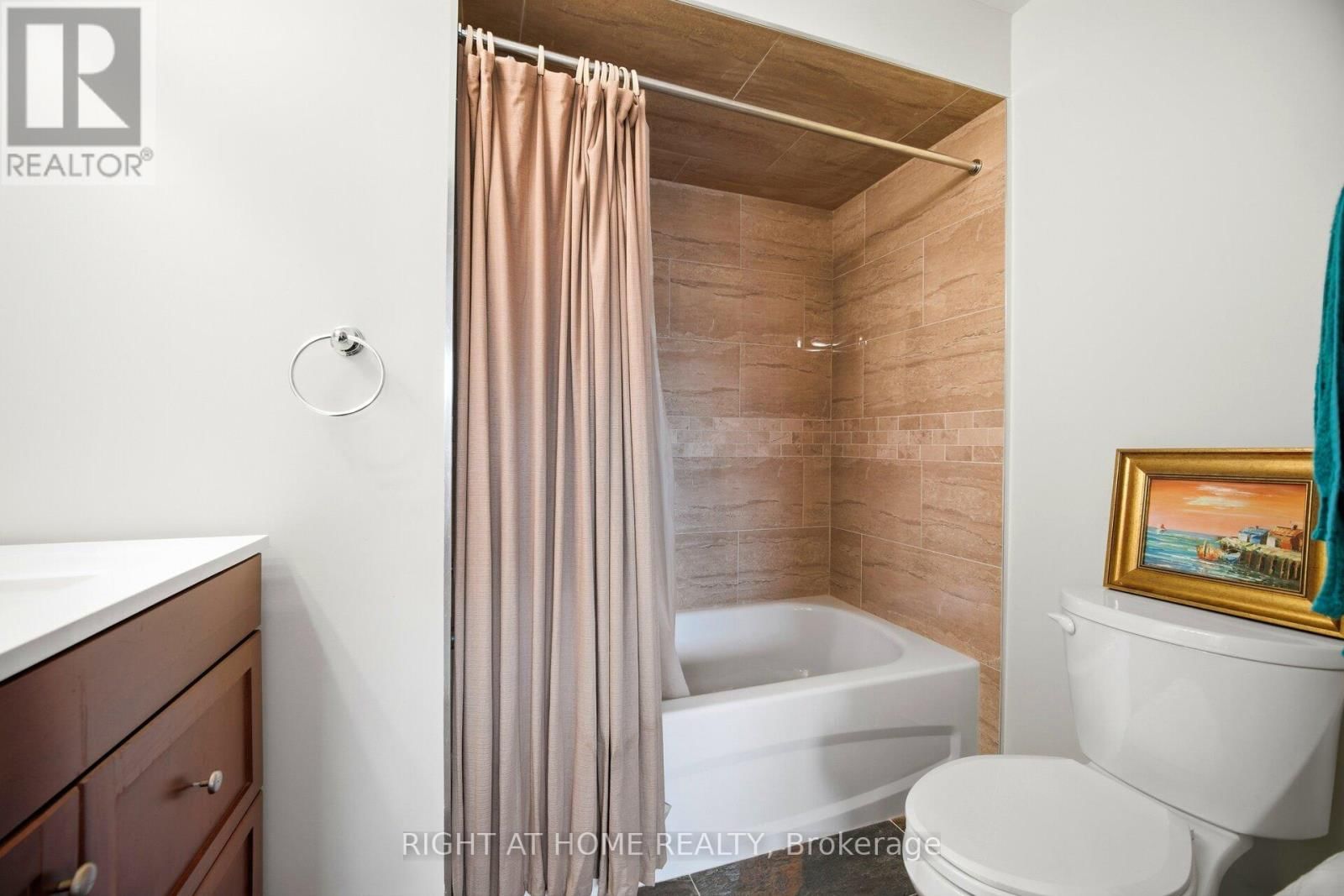 94 DUTCH MYRTLE WAY Image 27