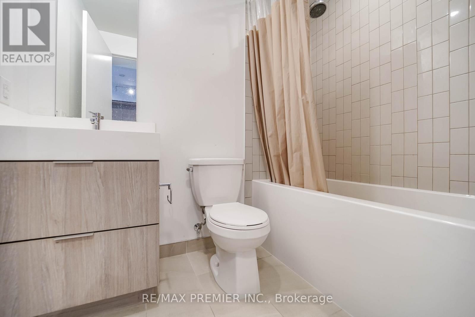 1309 - 130 RIVER STREET Image 16