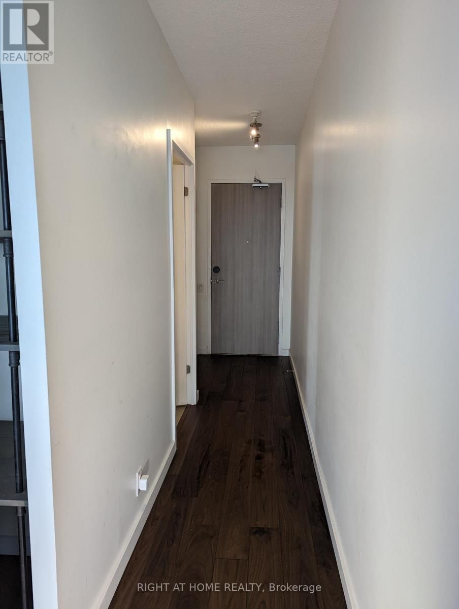 1907 - 390 CHERRY STREET Image 13