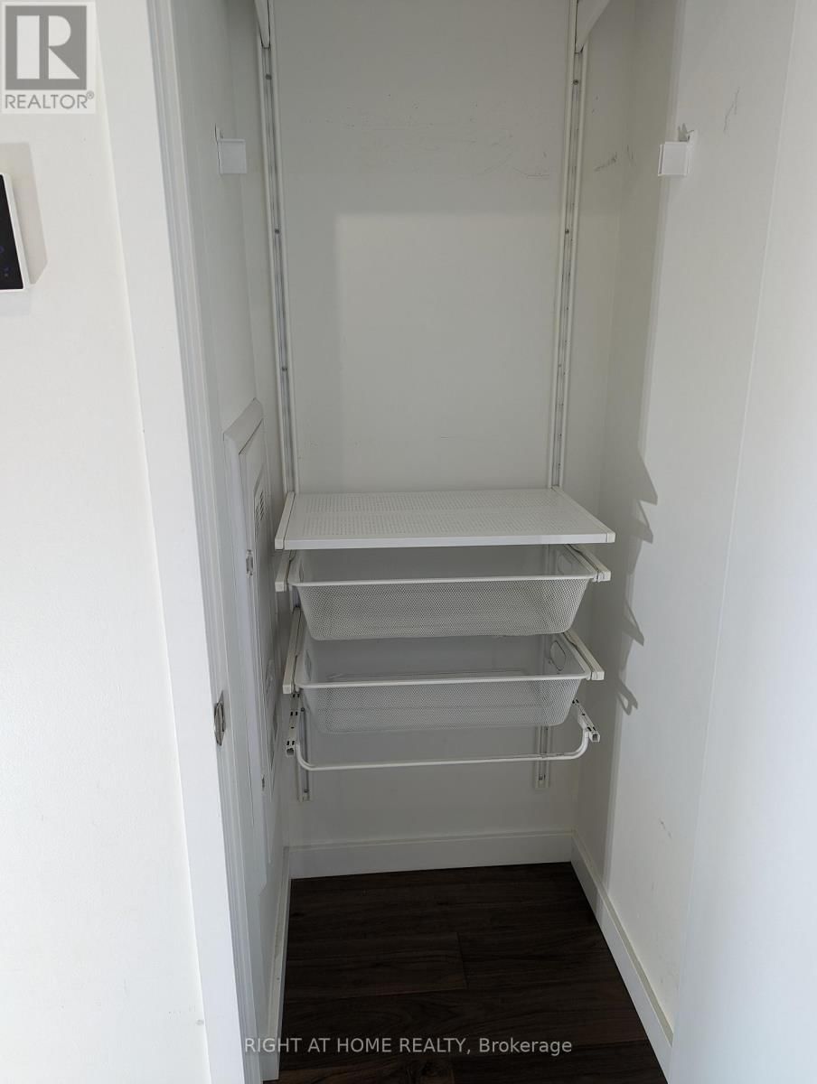 1907 - 390 CHERRY STREET Image 14