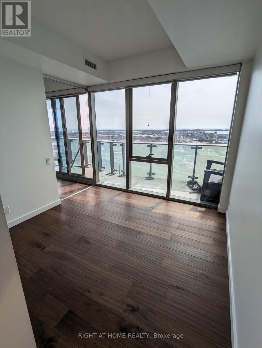 1907 - 390 CHERRY STREET Image 17