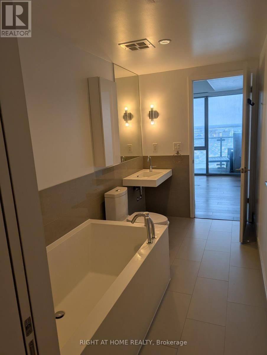 1907 - 390 CHERRY STREET Image 21