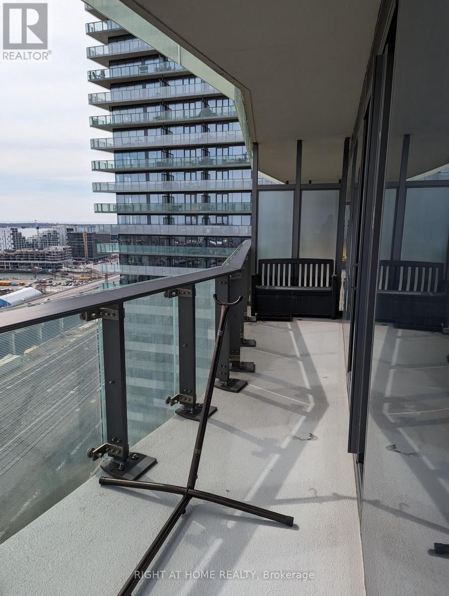 1907 - 390 CHERRY STREET Image 29