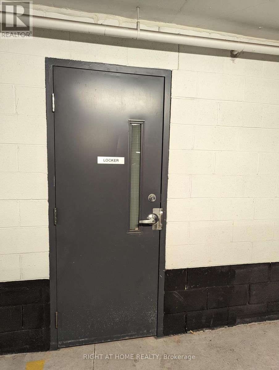 1907 - 390 CHERRY STREET Image 31