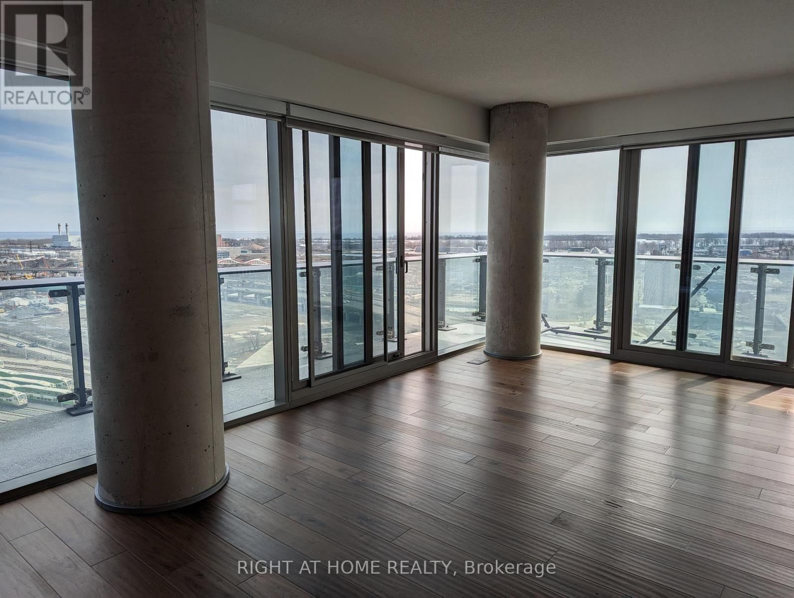 1907 - 390 CHERRY STREET Image 5