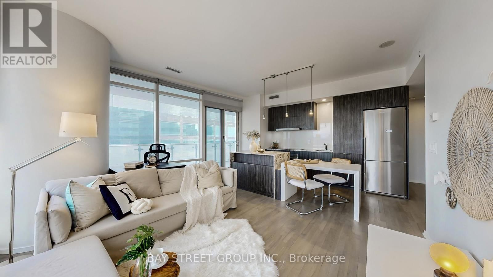 1701 - 1 BLOOR STREET EAST Image 11