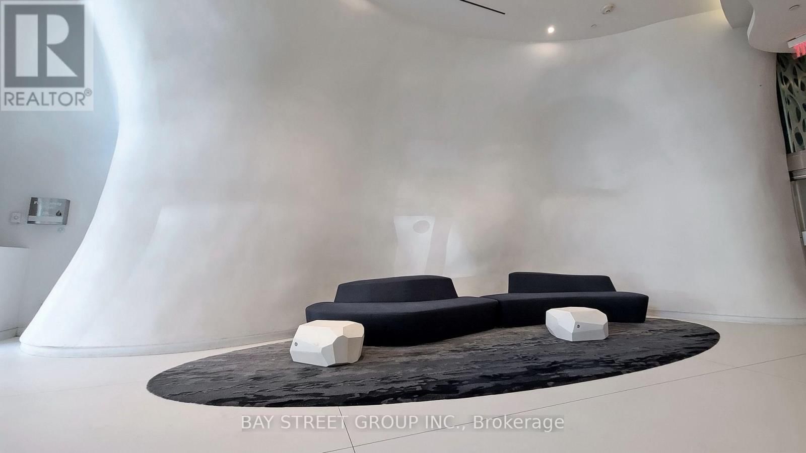 1701 - 1 BLOOR STREET EAST Image 4