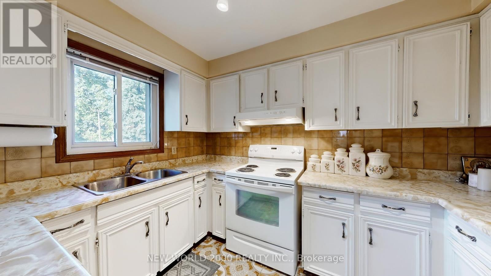 17 SQUIREWOOD ROAD Image 12