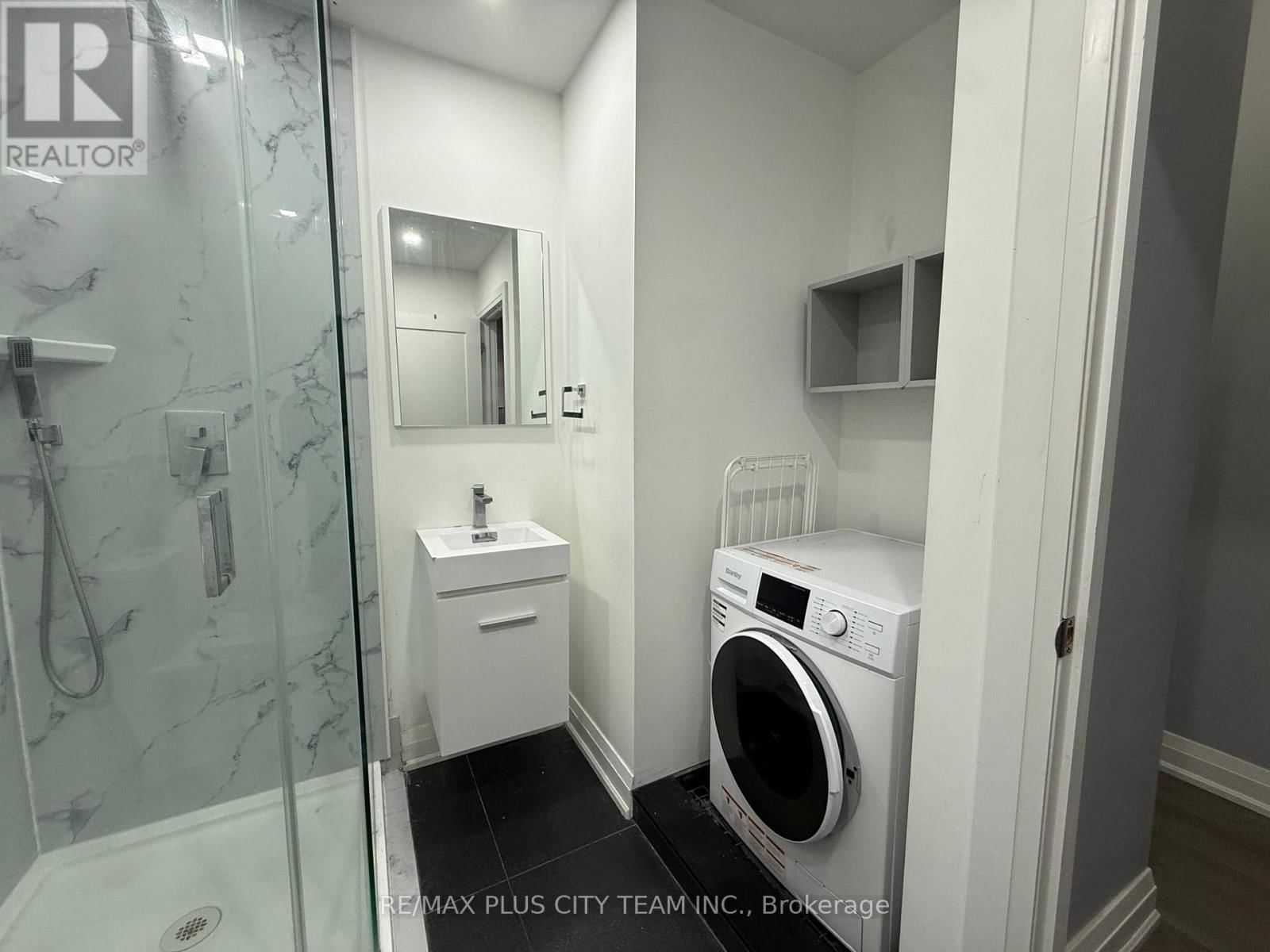 11 BADEN STREET Image 14