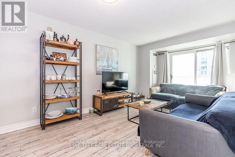 1704 - 16 HARRISON GARDEN BOULEVARD Image 14