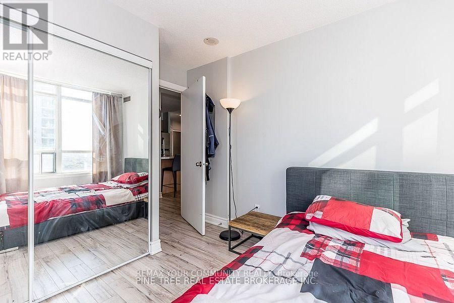 1704 - 16 HARRISON GARDEN BOULEVARD Image 20