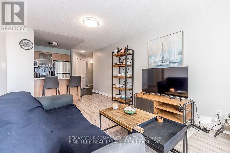 1704 - 16 HARRISON GARDEN BOULEVARD Image 21