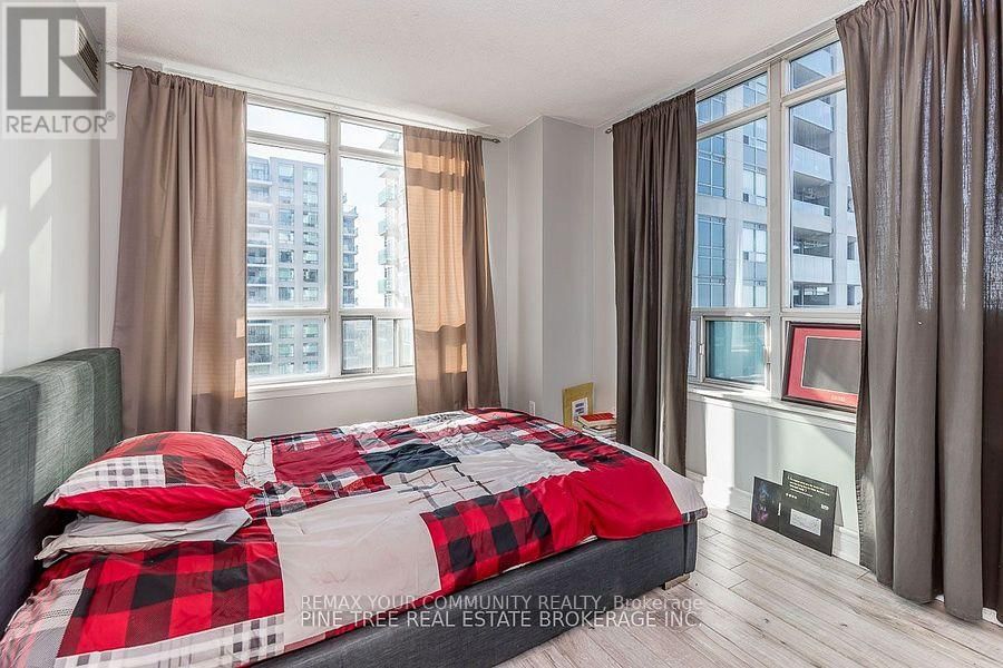 1704 - 16 HARRISON GARDEN BOULEVARD Image 22