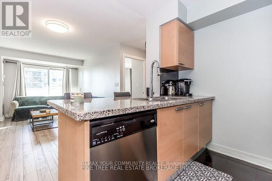 1704 - 16 HARRISON GARDEN BOULEVARD Image 24