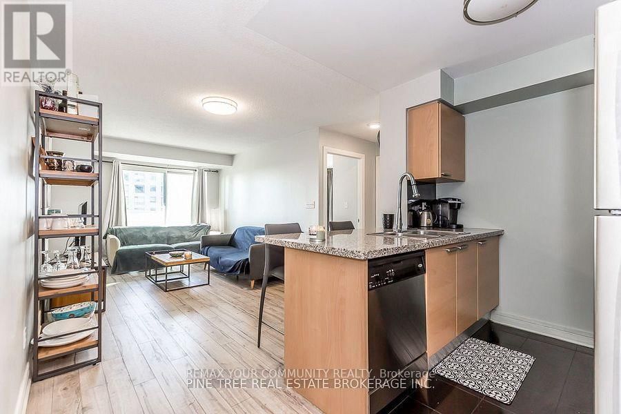 1704 - 16 HARRISON GARDEN BOULEVARD Image 25