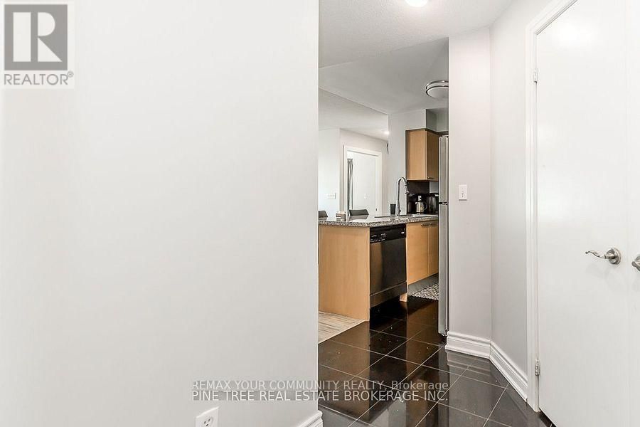 1704 - 16 HARRISON GARDEN BOULEVARD Image 8