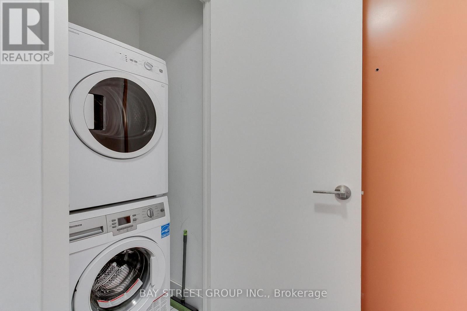 517 - 199 RICHMOND STREET Image 20