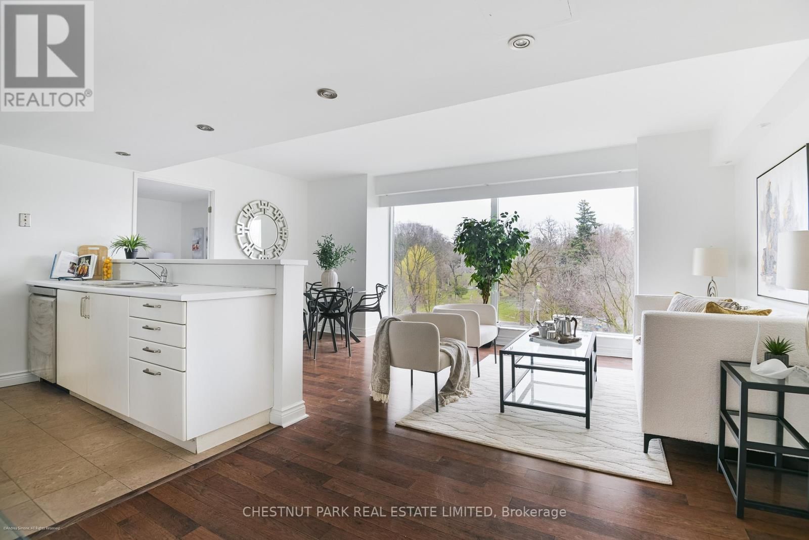 201 - 97 LAWTON BOULEVARD Image 10