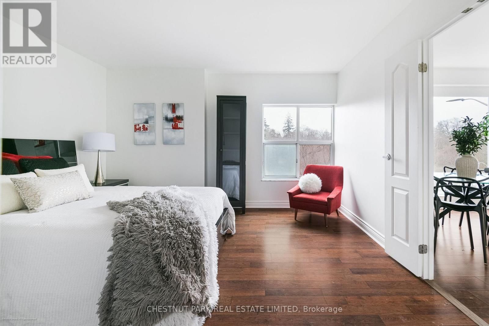 201 - 97 LAWTON BOULEVARD Image 24