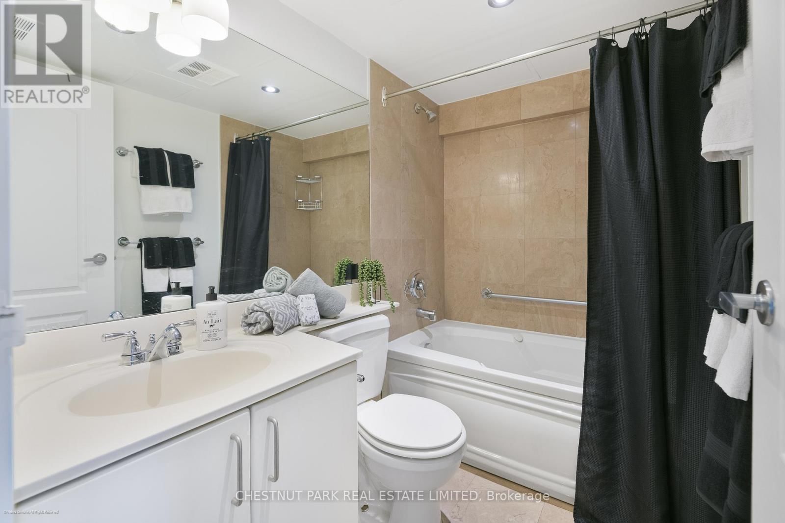 201 - 97 LAWTON BOULEVARD Image 25